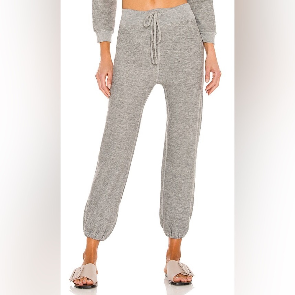 NWT NILI LOTAN SWEATS IN GREY SIZE M